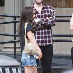natalie-portman-with-taylor-swifts-brother-austin-in-v0-lhgb8g77kief1